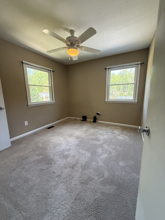 7010 Sorrell Ln in Raleigh, NC - Building Photo - Building Photo