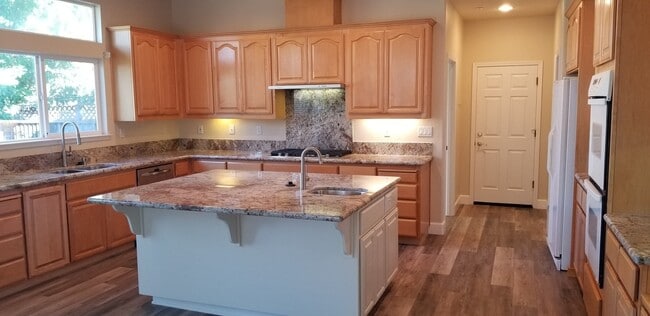 1304 Capri Ct in Livermore, CA - Building Photo - Building Photo