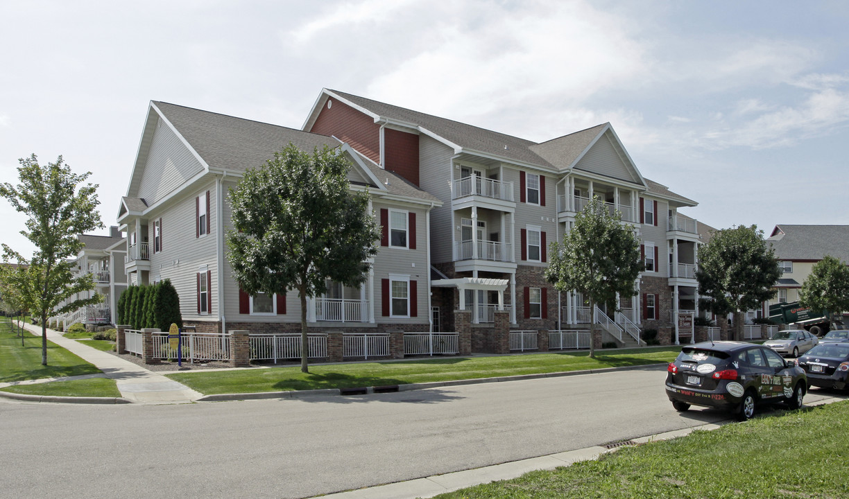 Prairie Towne Square in Sun Prairie, WI - Foto de edificio