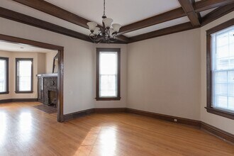 1440 W Addison St, Unit J06P in Chicago, IL - Building Photo - Building Photo