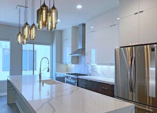 38 Ebb Tide Cir in Newport Beach, CA - Building Photo - Building Photo