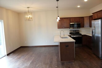 9019 W Stuth Ave in West Allis, WI - Building Photo - Building Photo