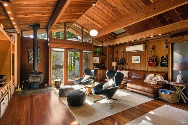 22000 Timber Cove Rd in Jenner, CA - Building Photo - Building Photo