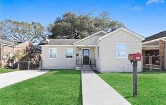 1916 Moss St in New Orleans, LA - Building Photo
