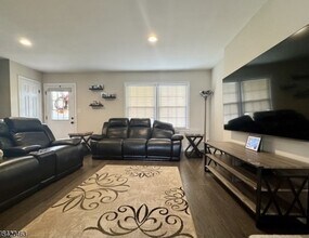 2109 Jamestown Common in Hillsborough Township, NJ - Building Photo - Building Photo