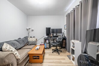382 Wharncliffe Rd S in London, ON - Building Photo - Building Photo