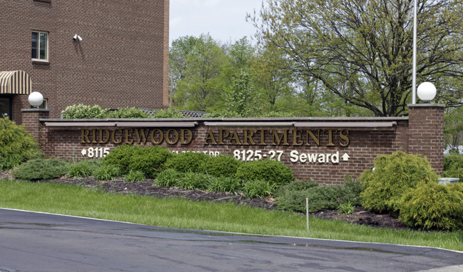 Ridgewood Senior Apartments in Cincinnati, OH - Building Photo - Building Photo