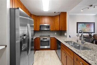 1101 Juniper St NE in Atlanta, GA - Building Photo - Building Photo