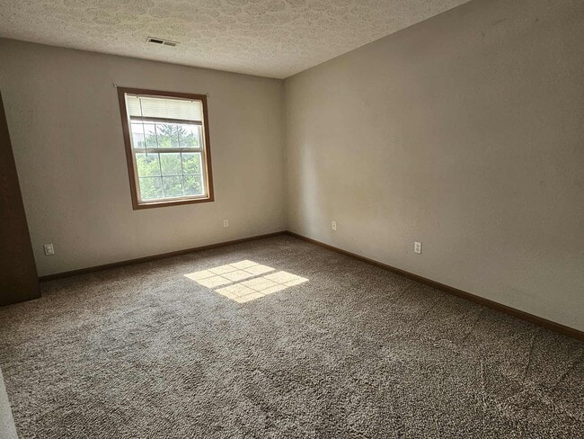 201 Country Villa Ln in St. Robert, MO - Building Photo - Building Photo