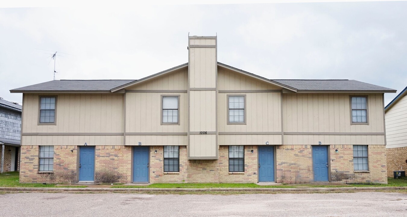 1106 Eastside Dr in Killeen, TX - Building Photo