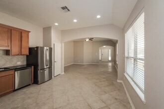 20762 Rainmead Dr in Katy, TX - Building Photo - Building Photo