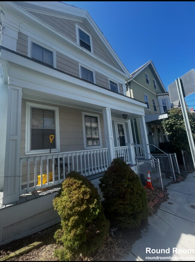 4 Saint Mary Rd in Cambridge, MA - Building Photo - Building Photo