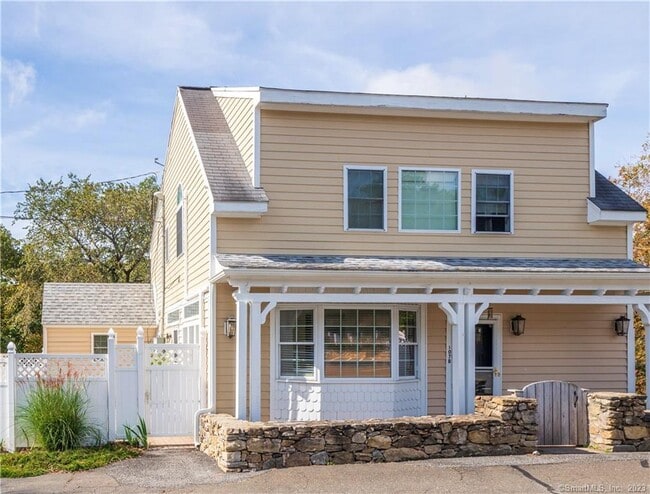 107 Black Rock Tpke in Redding, CT - Building Photo - Building Photo