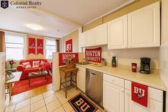 68 Egmont St in Brookline, MA - Foto de edificio - Building Photo