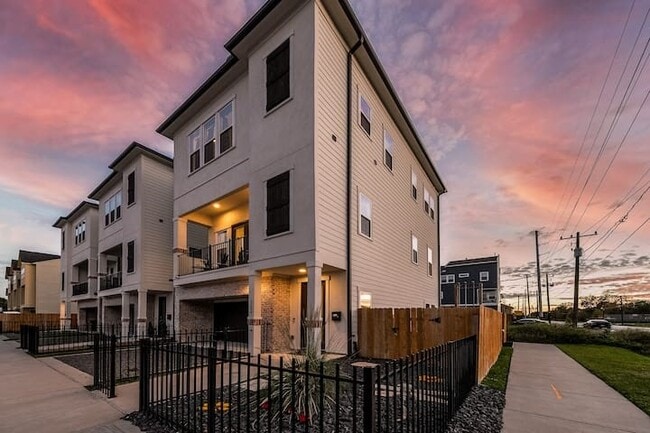 property at 2604 McIlhenny St