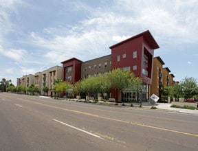 SoL in Tempe, AZ - Foto de edificio - Building Photo