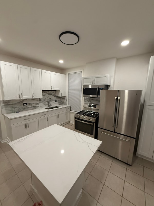 1649 W Garfield Blvd