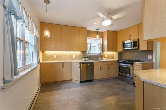 1123 Jensen Ave in Mamaroneck, NY - Building Photo - Building Photo