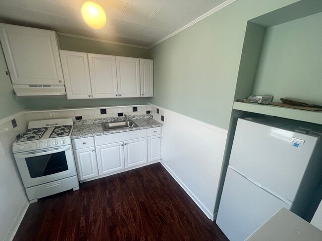 80 Rockland St, Unit 3 in Boston, MA - Building Photo - Building Photo