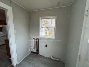 1104 Thornburg St in New Castle, IN - Foto de edificio - Building Photo