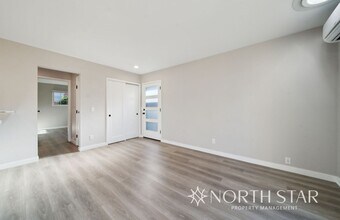 678-688 3rd St in Lake Oswego, OR - Building Photo - Building Photo