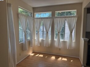 7815 Canyon Meadows Cir, Unit A in Pleasanton, CA - Building Photo - Building Photo