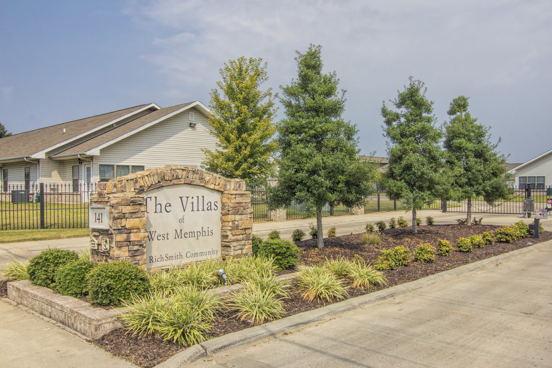 Villas of West Memphis in West Memphis, AR - Building Photo