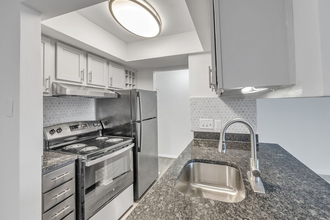 Northcliffe Forest Apartments in Winston-Salem, NC - Building Photo