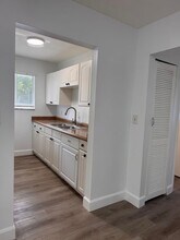 804 Tiffany Dr W in West Palm Beach, FL - Building Photo - Building Photo