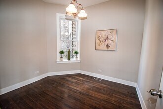 518 Troy N St, Unit 2 in Chicago, IL - Building Photo - Building Photo