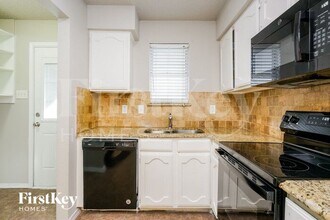 1721 Quinlan Ct in Arlington, TX - Building Photo - Building Photo