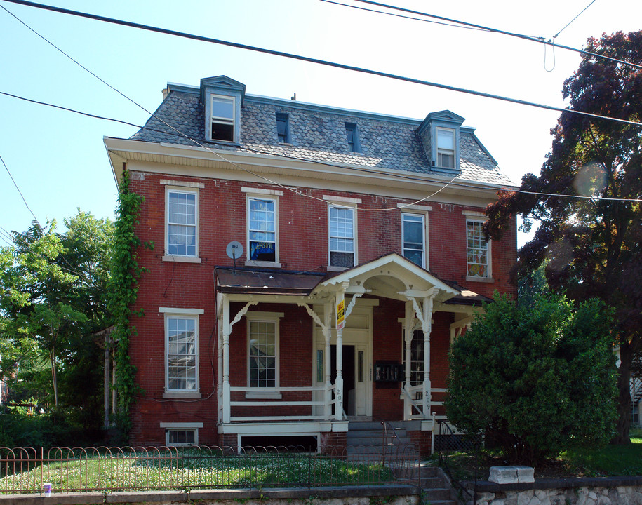 207-209 E Jacoby St in Norristown, PA - Foto de edificio