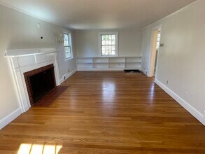 7 Berkeley Rd in Wellesley, MA - Building Photo - Building Photo