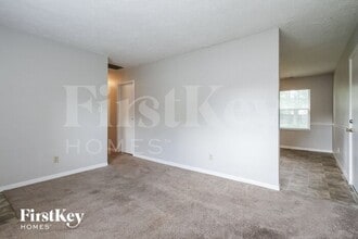 5639 Dry Den Dr in Indianapolis, IN - Building Photo - Building Photo