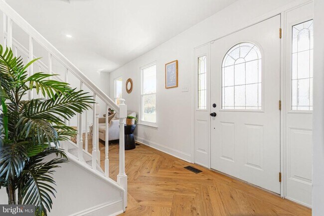 15162 Wayside Rd in Philadelphia, PA - Building Photo - Building Photo