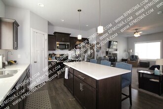 2021 NW Beechwood St in Ankeny, IA - Building Photo - Building Photo