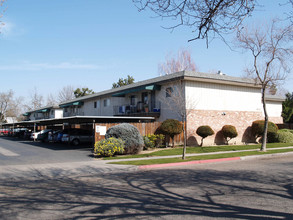 Black Stone Acres Apartments in Fresno, CA - Building Photo - Building Photo