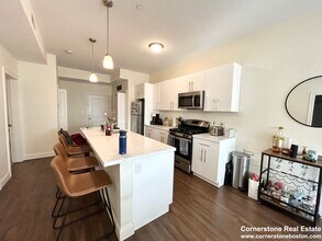 85 Amory St, Unit 303 in Boston, MA - Building Photo - Building Photo
