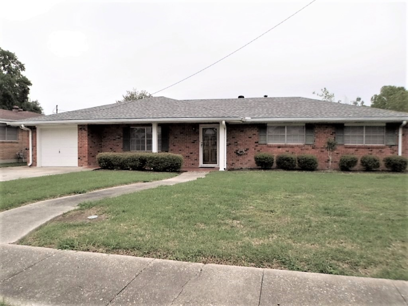 1009 Poplar St in Morgan City, LA - Building Photo