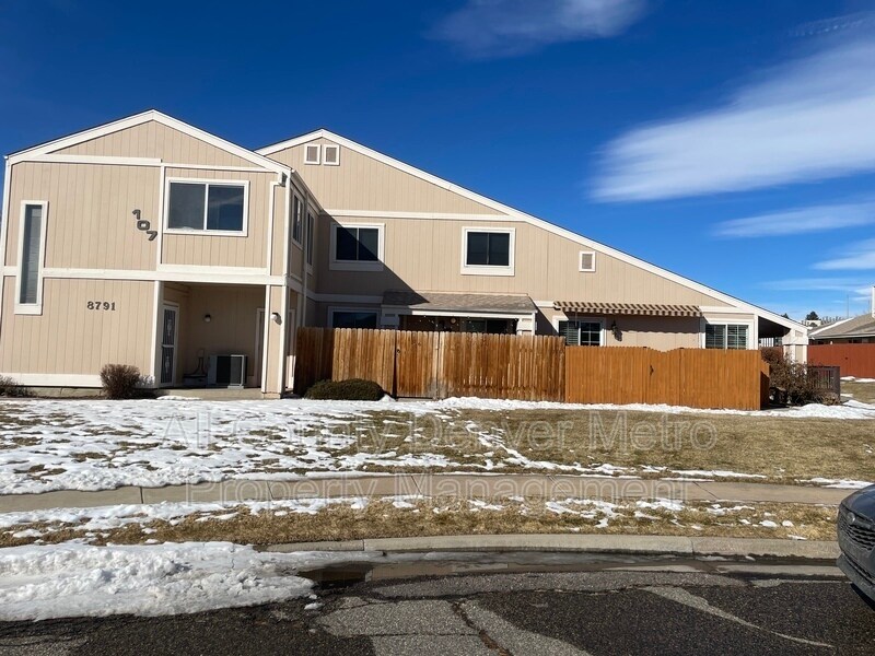 8791 Pierce Way in Arvada, CO - Building Photo