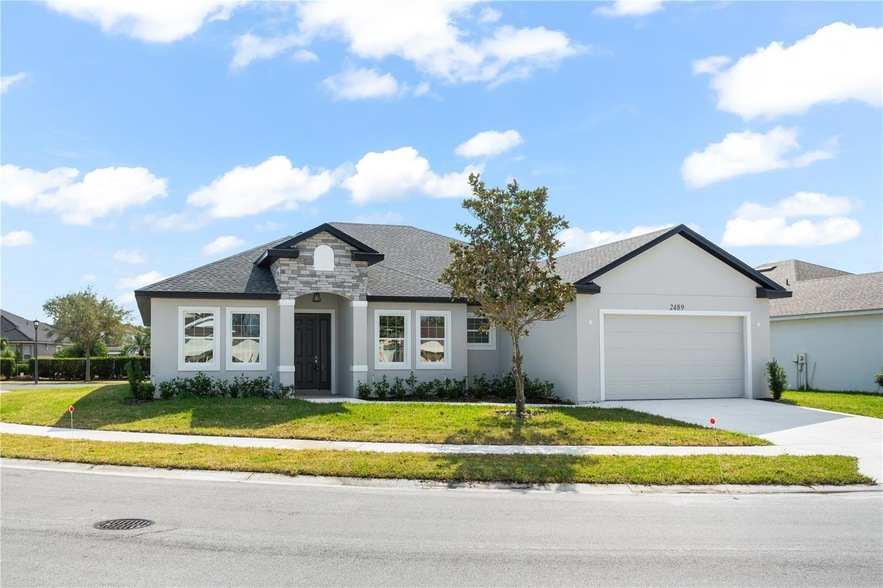 2489 Winnipeg Dr, Unit 10202 in Lakeland, FL - Building Photo