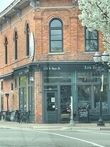 106 W Middle St, Unit 3 in Chelsea, MI - Building Photo