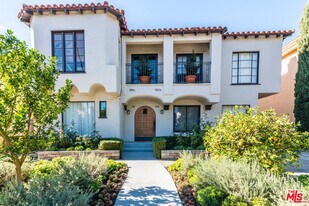 751 Croft Ave in West Hollywood, CA - Building Photo