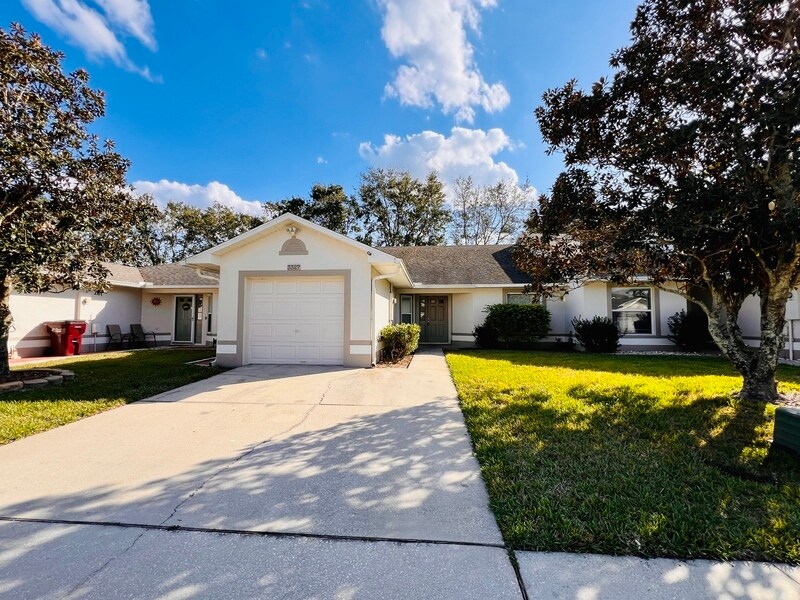 3327 Celena Cir in St. Cloud, FL - Building Photo