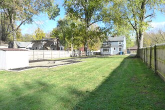 4530 Clague Rd in North Olmsted, OH - Foto de edificio - Building Photo