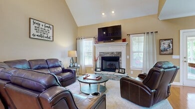 1032 Stonehollow Way in Mount Juliet, TN - Building Photo - Building Photo
