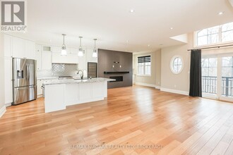 4 Aberdeen Ln S in Niagara-On-The-Lake, ON - Building Photo - Building Photo