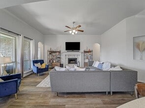 426 Brook Meadow Dr in Midlothian, TX - Building Photo - Building Photo