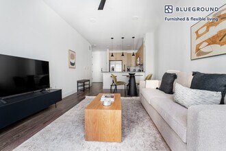 3403 Harmon Ave, Unit SI FL4-ID135 in Austin, TX - Building Photo - Building Photo