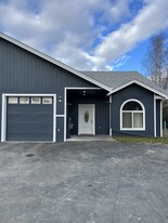 461 E Heather Way, Unit 2 in Wasilla, AK - Building Photo